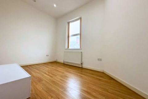 2 bedroom flat to rent, Flat B, 56 Hazelwell Street, Birmingham, B30 2JS