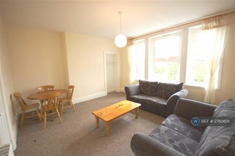 2 bedroom flat to rent, Second Avenue, Clydebank, G81