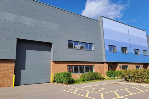 Warehouse to rent, Forge Wood Copthorne RH10 2AS