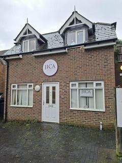 Retail property (high street) to rent, Bridge St Godalming GU7 1HY