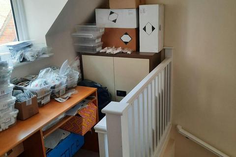 Retail property (high street) to rent, Bridge St Godalming GU7 1HY