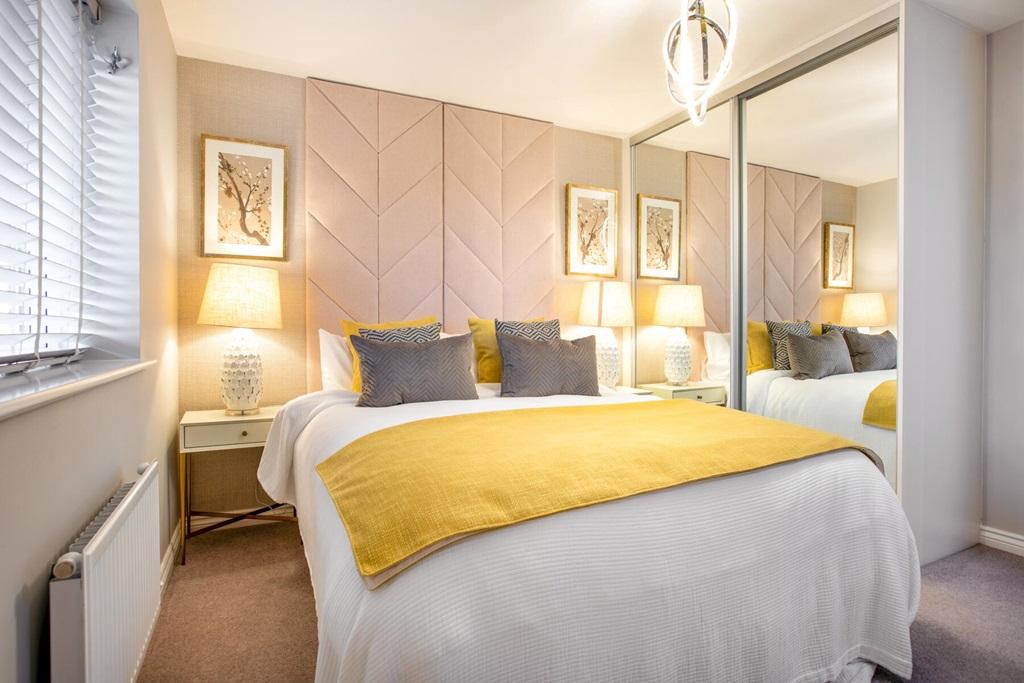 Main bedroom with space for a large bed -...