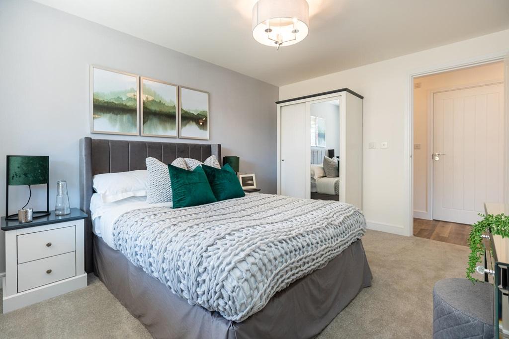 Main bedroom with space for a large bed -...