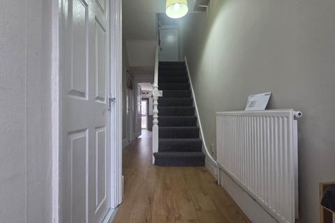 3 bedroom end of terrace house for sale, Shrewsbury Road, Forest Gate, E7 8AL