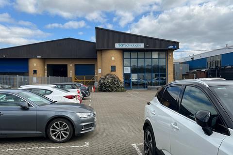 Warehouse to rent, Coldharbour Ln Rainham RM13 9YB
