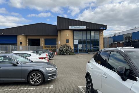 Warehouse to rent, Ferry Ln Rainham RM13 9YB