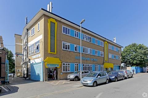 Industrial unit to rent, Sutherland Rd London E17 6BU