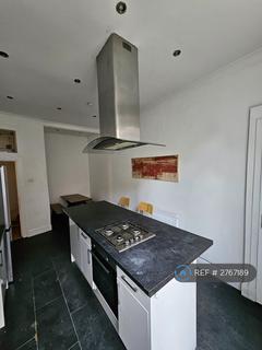 2 bedroom flat to rent, West Graham Street, Glasgow, G4