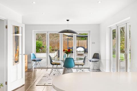 undefined, Reigate Road, Horley RH6