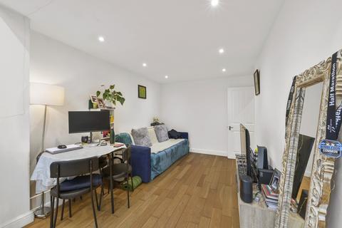 undefined, Aston Road, SW20