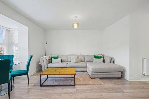 2 bedroom flat for sale, Corliss Vale, Rochester ME1