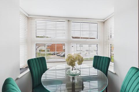 2 bedroom flat for sale, Corliss Vale, Rochester ME1