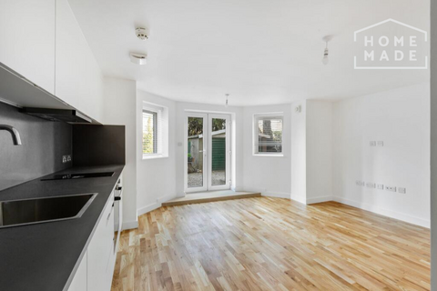 1 bedroom flat to rent, Chesterfield Lodge, SE19