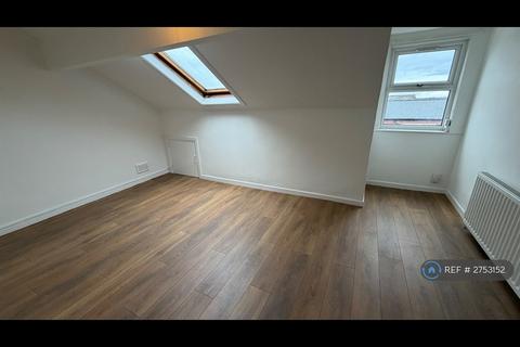 1 bedroom flat to rent, Barrfield Road, Salford, M6