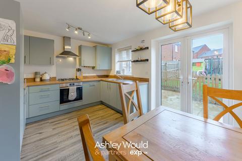 2 bedroom semi-detached house for sale, Bluebell Crescent, Kidderminster DY10