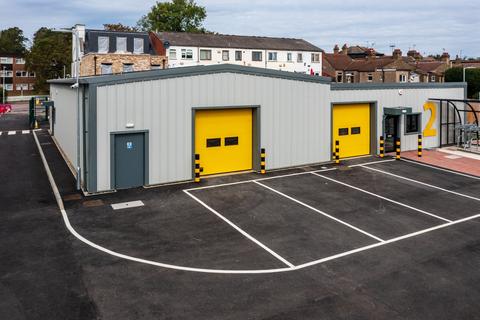 Warehouse to rent, Maybank Business Park London E18 1