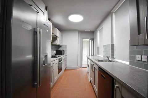 5 bedroom house to rent, Raddlebarn Road, Birmingham, B29