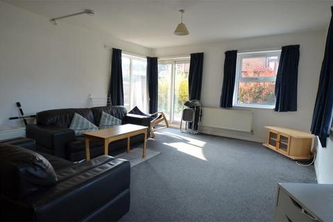 4 bedroom flat to rent, Stephens Court, Selly Oak, Birmingham B29