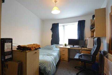 4 bedroom flat to rent, Stephens Court, Selly Oak, Birmingham B29