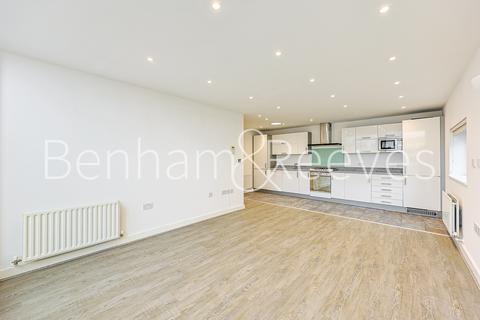 2 bedroom apartment to rent, Headstone Road, Harrow HA1