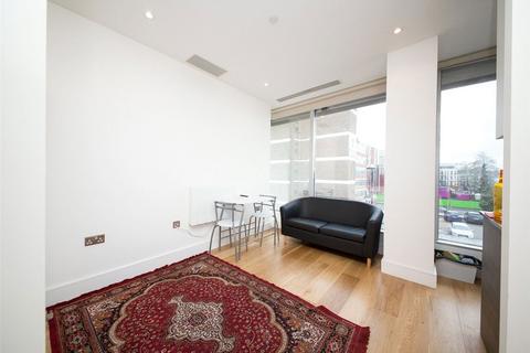 undefined, Staines Road, Hounslow TW3