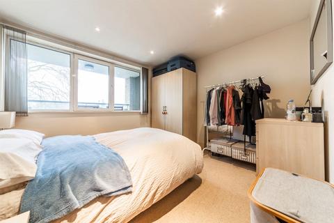 undefined, Chiswick High Road, London W4