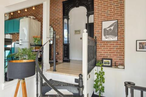 2 bedroom flat for sale, Queensthorpe Road, London, SE26