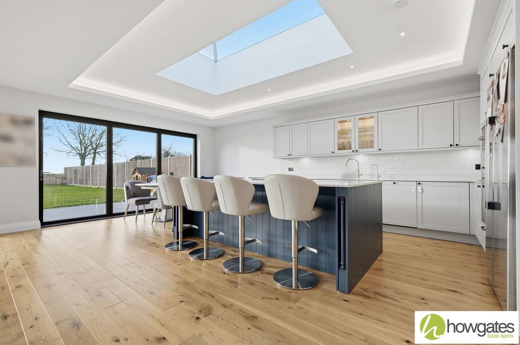 Kitchen/Living Area