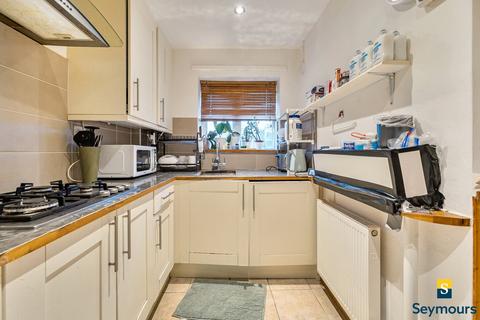 1 bedroom maisonette for sale, Foxburrows Avenue, Surrey GU2