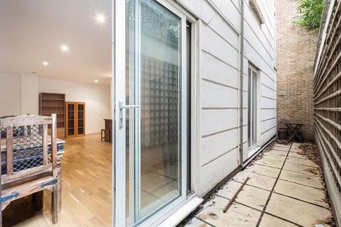 undefined, Pigott Street, London E14