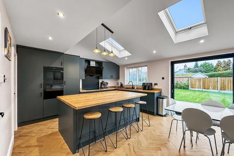 3 bedroom semi-detached house for sale, Kingsley Road, Timperley