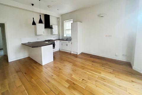 2 bedroom flat for sale, Dynevor Road, Bedford, MK40