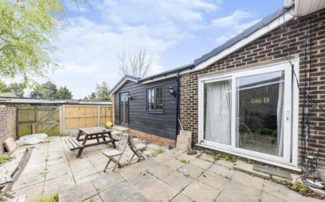 Ulcombe-gardens-ct2-7qz-930789