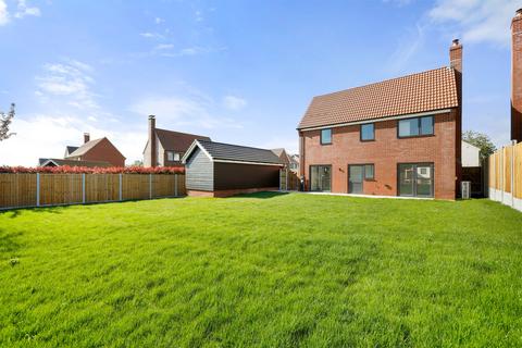 3 bedroom detached house for sale, Robinson Close, Great Bromley, Colchester, CO7
