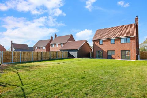 3 bedroom detached house for sale, Robinson Close, Great Bromley, Colchester, CO7