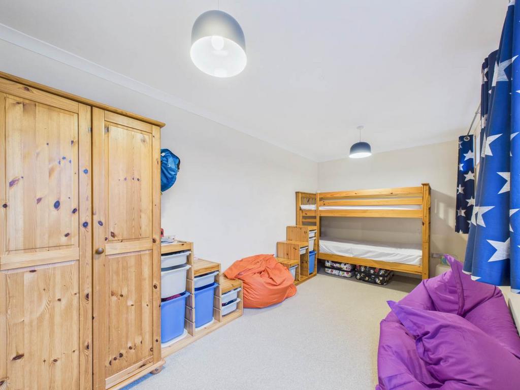 Bedroom 3 (2)