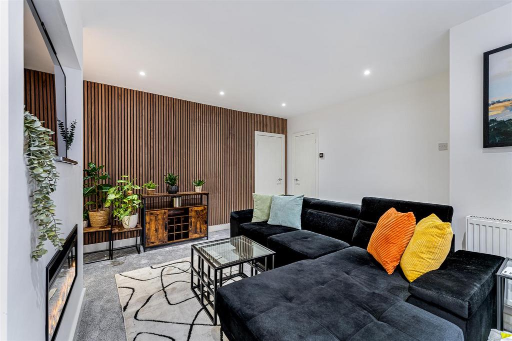 67 Mollington Ave lounge 2.jpg