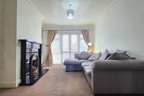 1 bedroom maisonette for sale, Bastable Avenue, Barking, IG11 0NX
