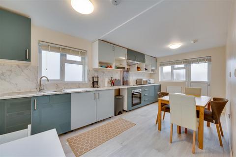 undefined, North Circular Road, London