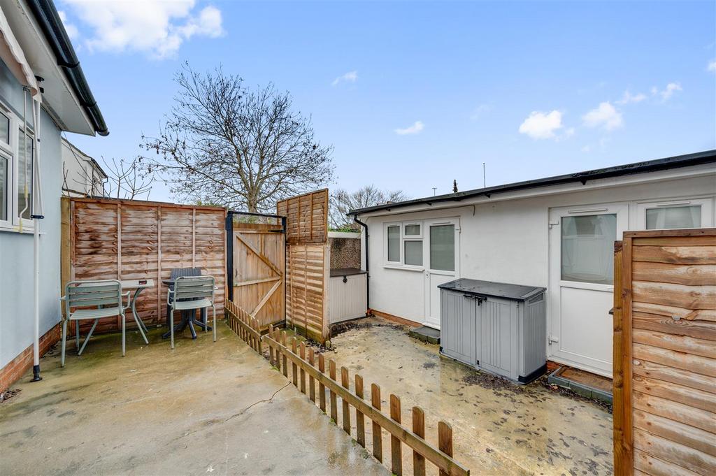 Daniels 397 North Circular Road 001.jpg