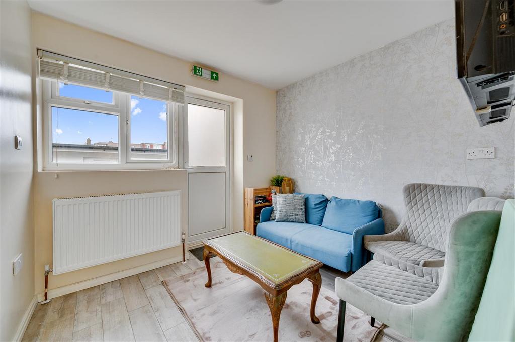 Daniels 397 North Circular Road 008.jpg