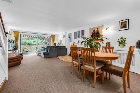 undefined, Hazeldell, Hertford SG14