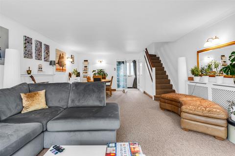 undefined, Hazeldell, Hertford SG14