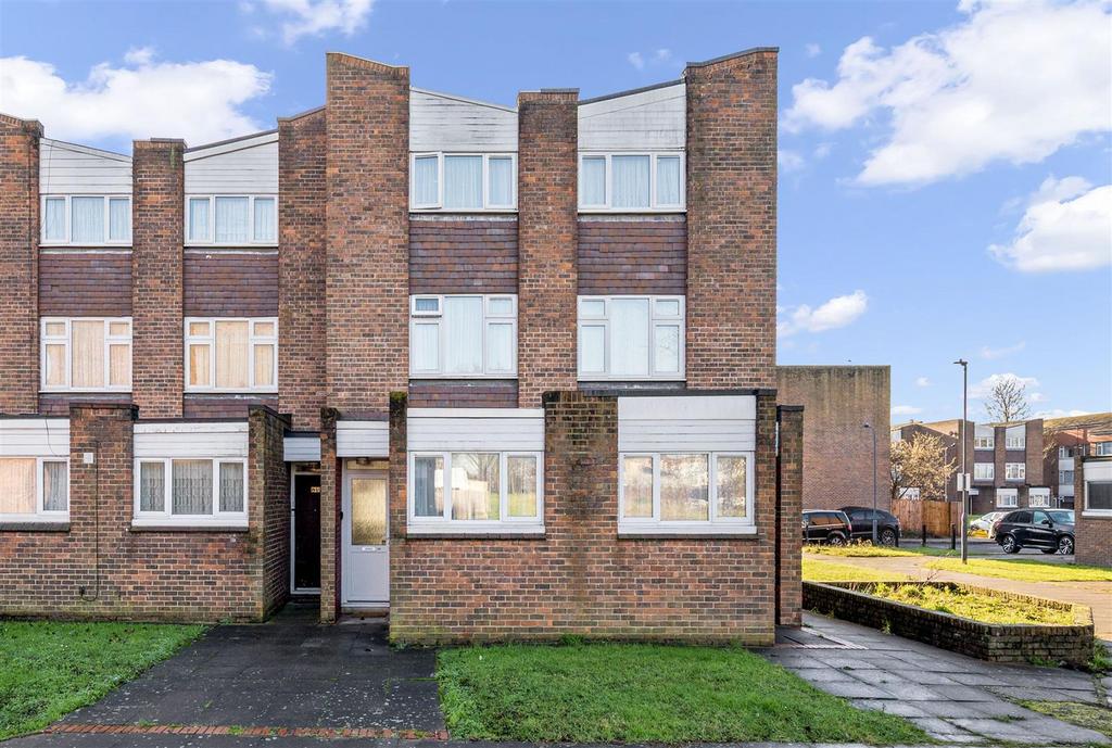 Daniels Lansbury Close, Neasden, NW10 023.jpg
