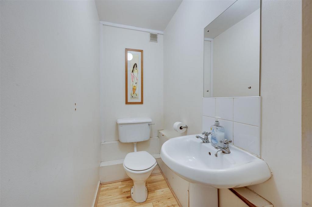 Daniels Lansbury Close, Neasden, NW10 012.jpg