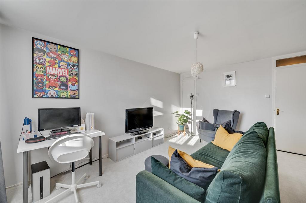 Daniels Lansbury Close, Neasden, NW10 011.jpg