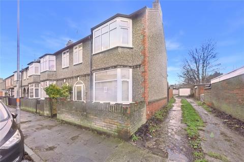 3 bedroom end of terrace house for sale, Delapre Crescent Road, Northampton NN4
