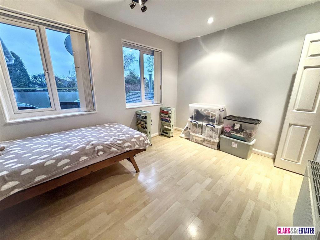 Bedroom 3.jpg