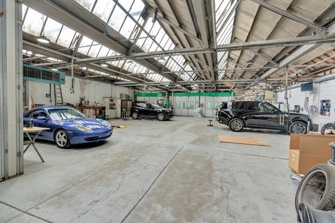 Warehouse to rent, Printing House Ln Hayes UB3 1BE