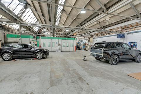 Warehouse to rent, Printing House Ln Hayes UB3 1BE